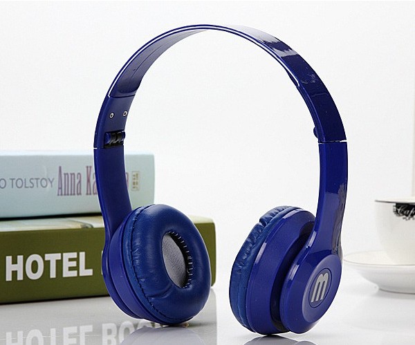 אזניות בלוטס מתקפלות