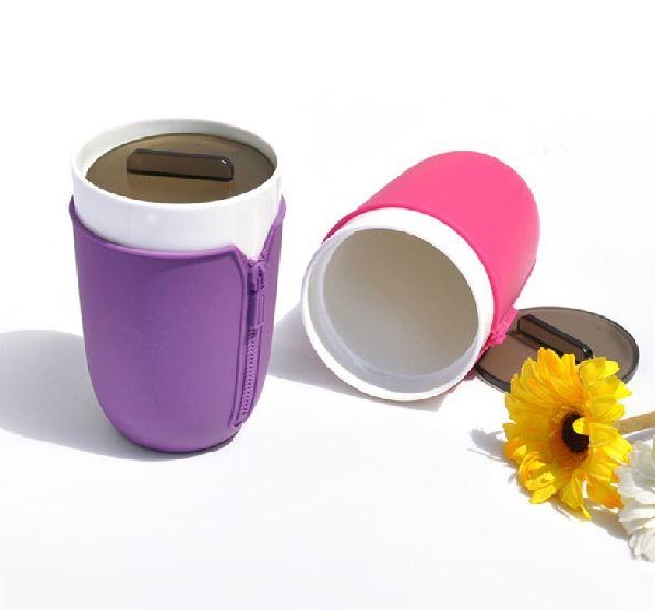 כוס מעוצבת עם כיסוי סיליקון