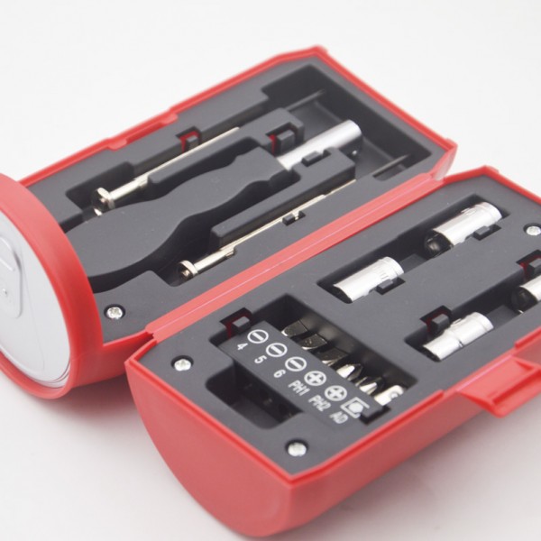 ערכת כלים במארז מעוצב כפחית שתייה